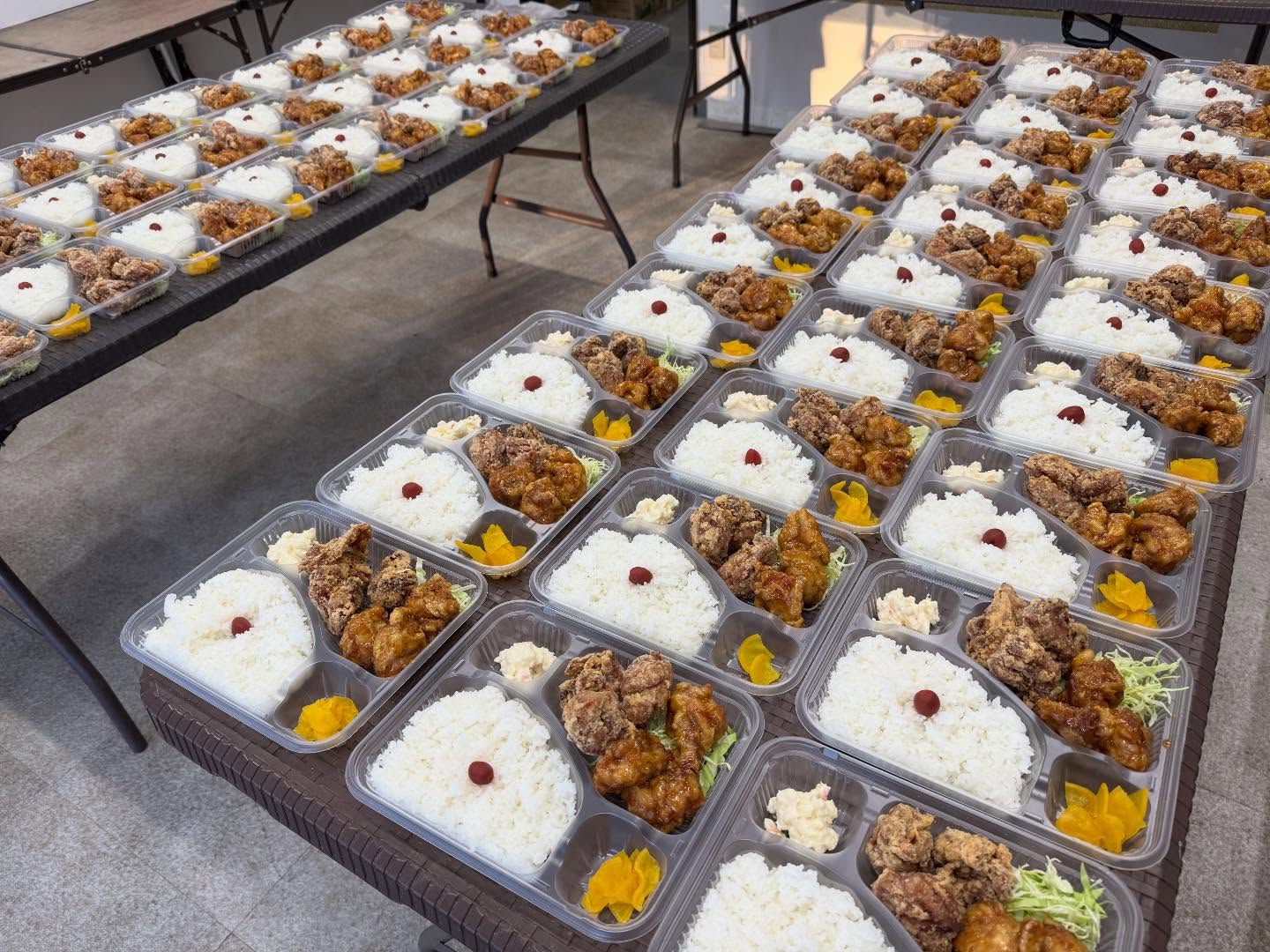 本日も各方面から沢山のご注文ありがとうございます！スポーツ大会や企業様まで配達等しております。店舗にてご購入の方には期間限定の特典もございます！お気軽に店舗までお問い合わせくださいませ。#金の皿 #チキン南蛮専門店金の皿 #宮崎市 #清武町 #清武町グルメ #お弁当屋